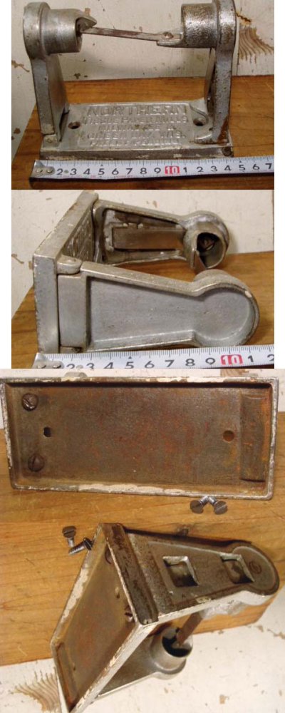 画像3:  1900-1920's Cast Iron "Mechanical" Toilet Paper Holder