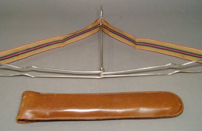 画像2: 1920-30's "Traveling"  Hanger w/ Leather Case