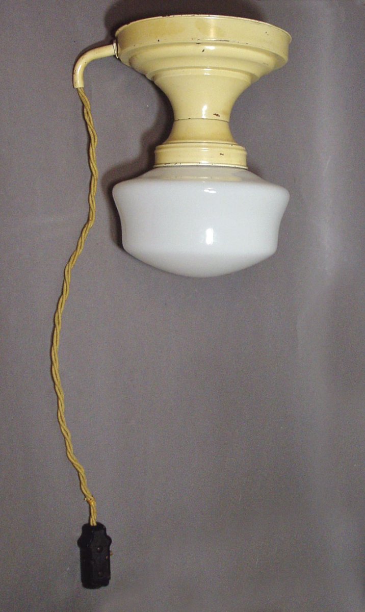 画像1: 1930's "ART DECO" Ceiling Light Fixture w/Pendant Switch (1)