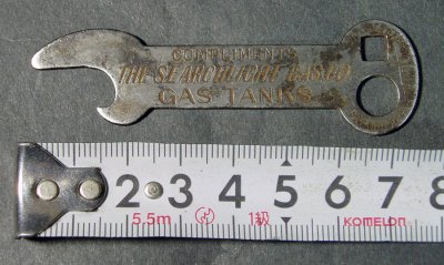 画像3: Early-1900's "THE SEACH LIGHT GAS CO." Key Ring w/Bottle opener