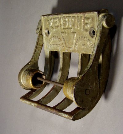 画像1: 1880-1910's "KEYSTONE" Toilet Paper Holder