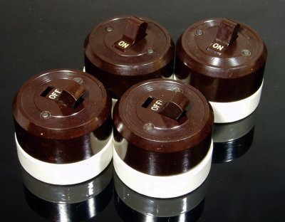 画像1: 1940's "Porcelain Base"  Bakelite-cover Switch【Dead-Stock】