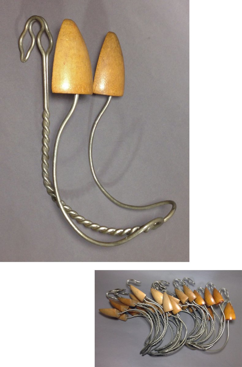 画像1: 1920-30's Twisted Wire＆Wood "Shoes Hanger" - New York City (1)