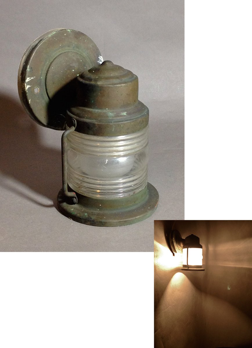 画像1: 1940-50's "Ribbed Glass" Brass Porch Lamp  (1)