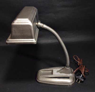 画像2: 1930's Art Deco "Banker" Desk Lamp 