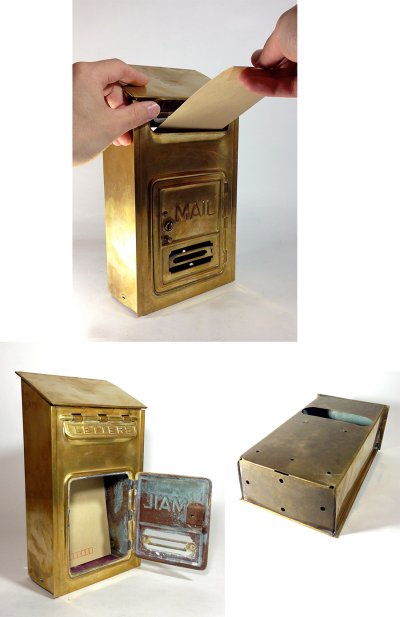 画像2: 1920-30's "CORBIN LOCK CO." Brass Wall Mount Mail Box