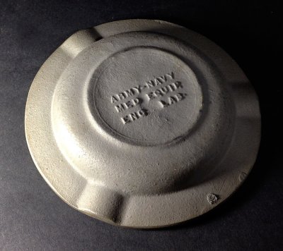 画像2: 1930's "ARMY NAVY" Cast Metal Ashtray