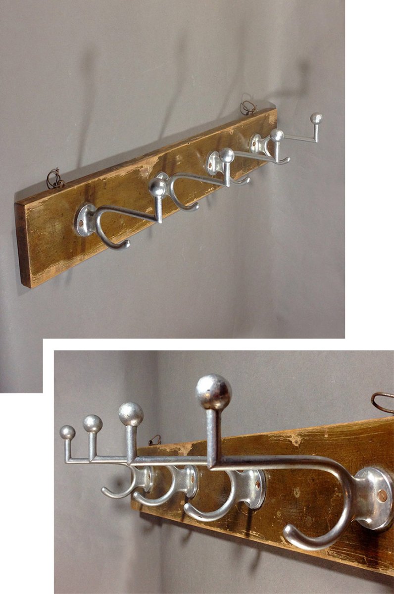 画像1: "Art Deco" Aluminum Coat Hooks on Wood Bar (1)