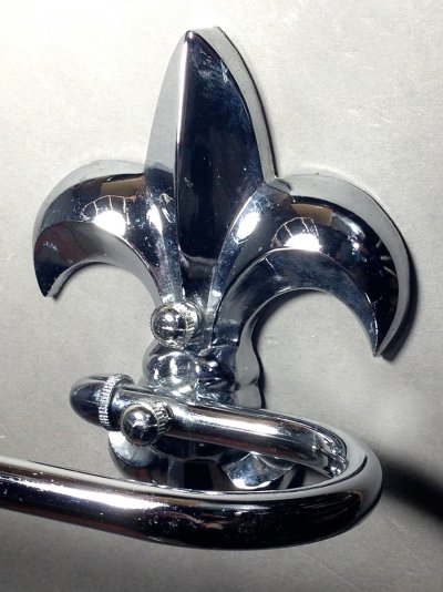 画像2: 1950-60's "Fleur de lis" Chrome Steel Towel Bar