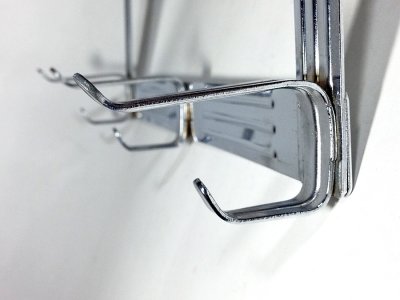 画像2: 1950-60's "Over the Door" Chromed 3 Hook Hanger Rack