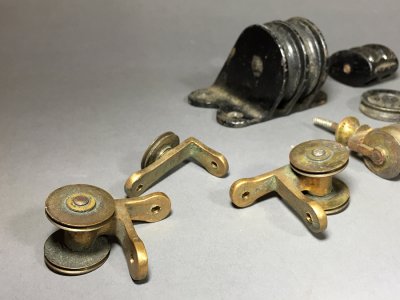 画像1: Early-1900's Cast Iron "Pulleys"