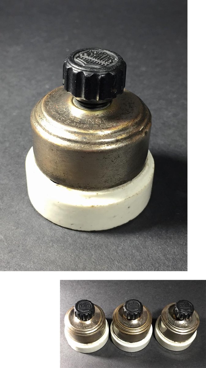 画像1: 1910-20's "Porcelain Base" Turn Switch (1)