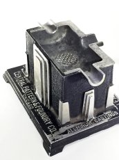 画像1: 1920-30's Art Deco "SKYSCRAPER" Cast Aluminum Ashtray (1)