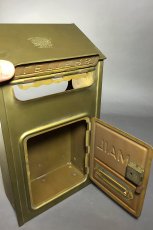 画像5: 1920-30's "CORBIN LOCK CO." Brass Wall Mount Mail Box【Mint Condition】 (5)