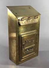 画像2: 1920-30's "CORBIN LOCK CO." Brass Wall Mount Mail Box (2)