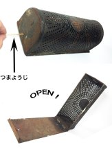 画像3: 1910-20's "West Disinfecting Co. N.Y." Steel Mesh Box (3)