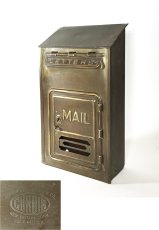 画像1: 1920-30's "CORBIN LOCK CO." Brass Wall Mount Mail Box (1)