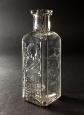 画像1: 1910-20's "West Disinfecting Co. N.Y." Glass Bottle (1)