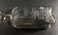 画像3: 1910-20's "West Disinfecting Co. N.Y." Glass Bottle (3)