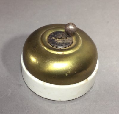 画像1: 1920-30's "Brass＆Porcelain" Toggle Switch 