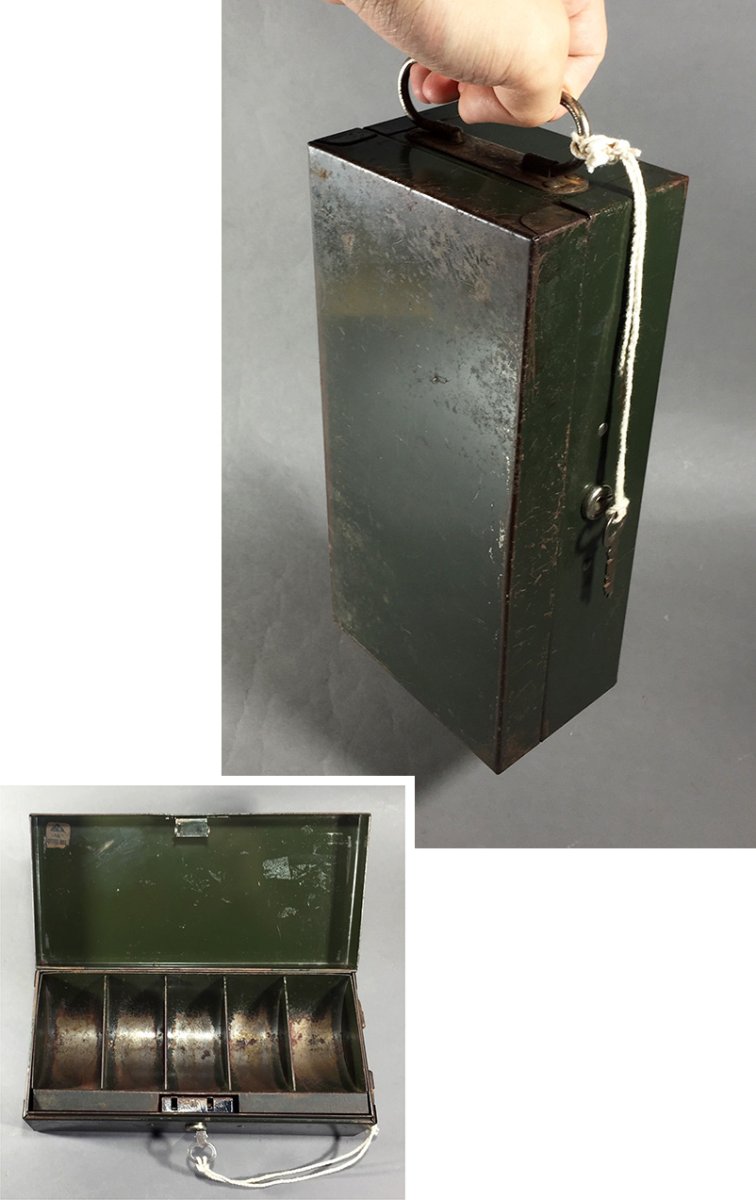 画像1: 1940-early 1950's【Art Steel Co. NEW YORK】Steel Cash Box with Key (1)