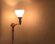 画像2: 1940's Art Deco Wall Mount Sconce w/ Glass Shade (2)