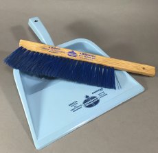 画像1: 1960's "AMOCO" Dustpan & Brush (1)