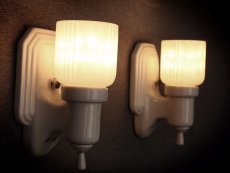 画像2: 1930-40's "2-way" Porcelain Bathroom Lamp【PAIR】 (2)