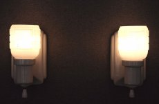 画像2: 1930-40's "2-way" Porcelain Bathroom Lamp【PAIR】 (2)