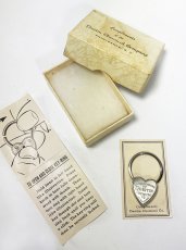 画像2:  1940's  ♡Heart Shaped♡ Advertising Key Ring 【箱付きDEAD-STOCK】 (2)