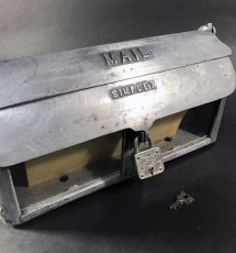 画像4: 1940-50's "SIMPLEX" Wall Mount Mail Box (4)