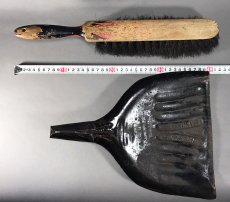 画像8:  1890-1900's "Advertising" Dust Pan + Handy Broom (8)