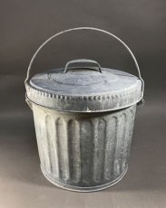 画像4: Early-1940's "Wheeling" MINI Garbage Can  (4)