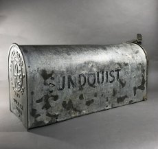 画像10: Early 1920's "Galvanized Steel " RURAL U.S. MAILBOX (10)