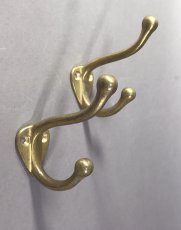 画像1: Early-1900's Cast Brass "Hat＆Jacket" Hook【2-set】 (1)