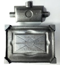 画像14: 1920-30's Art Deco "SKYSCRAPER" Cast Aluminum Ashtray 【Mint Condition】 (14)