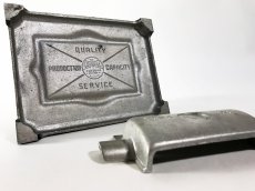 画像9: 1920-30's Art Deco "SKYSCRAPER" Cast Aluminum Ashtray 【超・Mint Condition】 (9)