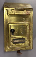 画像11: 1910-20's "CORBIN LOCK CO." Brass Wall Mount Mail Box (11)