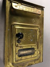 画像12: 1910-20's "CORBIN LOCK CO." Brass Wall Mount Mail Box (12)