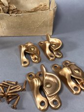 画像1: 1920-30's Solid Bronze Window Sash Locks 【4個セット】 (1)