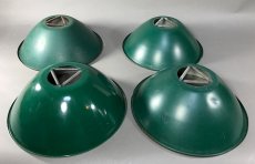 画像2: 1940's "Green ＆ White” Steel  Shade 【バラ売り - 残り1個】 (2)