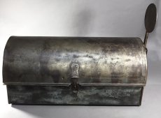 画像5: 1900-20's "Galvanized Steel" RURAL U.S. MAILBOX (5)