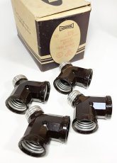 画像1: -＊残り3個＊- 1950’s【LEVITON】Bakelite Twin Socket Adapter (1)