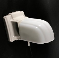 画像4: 1930's Art Deco "Porcelain＆Milk Glass" Bathroom Lamp (4)