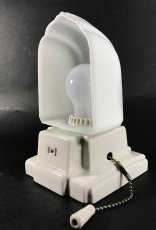 画像7: 1930's Art Deco "Porcelain＆Milk Glass" Bathroom Lamp (7)