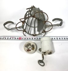 画像8: Early-1930's  Porcelain Pull-Chain Socket w/ Steel TroubleLight Cage w/ Hooks (8)