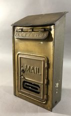 画像1: 1920-30's "CORBIN LOCK CO." Brass Wall Mount Mail Box (1)