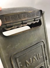 画像7: 1920-30's "CORBIN LOCK CO." Brass Wall Mount Mail Box (7)