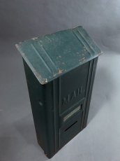 画像4: 1940's "STREAMLINE" Steel Wall Mount Mail Box (4)