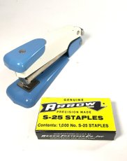 画像1: 【処分品】 1940-50's “ARROW” Stapler + 1,000 staples (1)